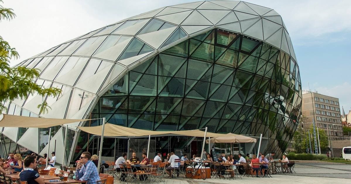 Bálna Honvédelmi központ, Budapest